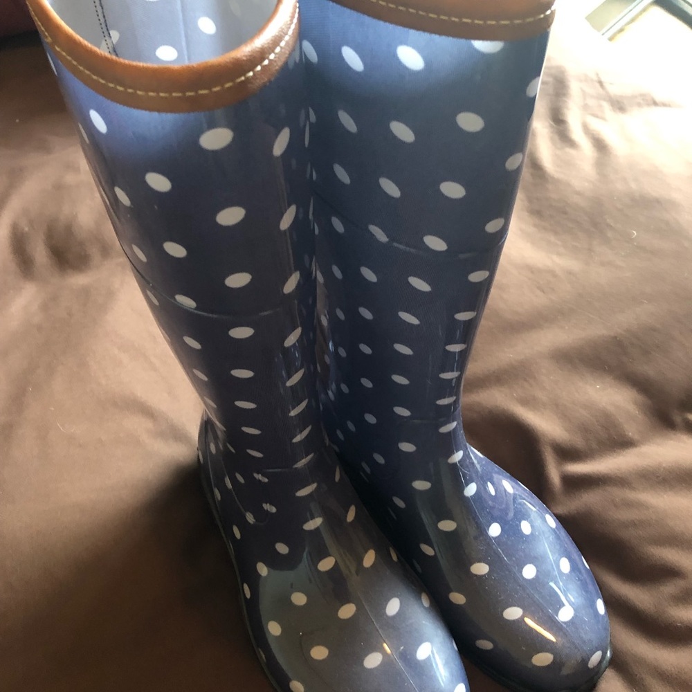 Rain boots